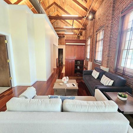 Jennifer'S Riverfront Foundry Apartment Downtown โพรวิเดนซ์ ภายนอก รูปภาพ
