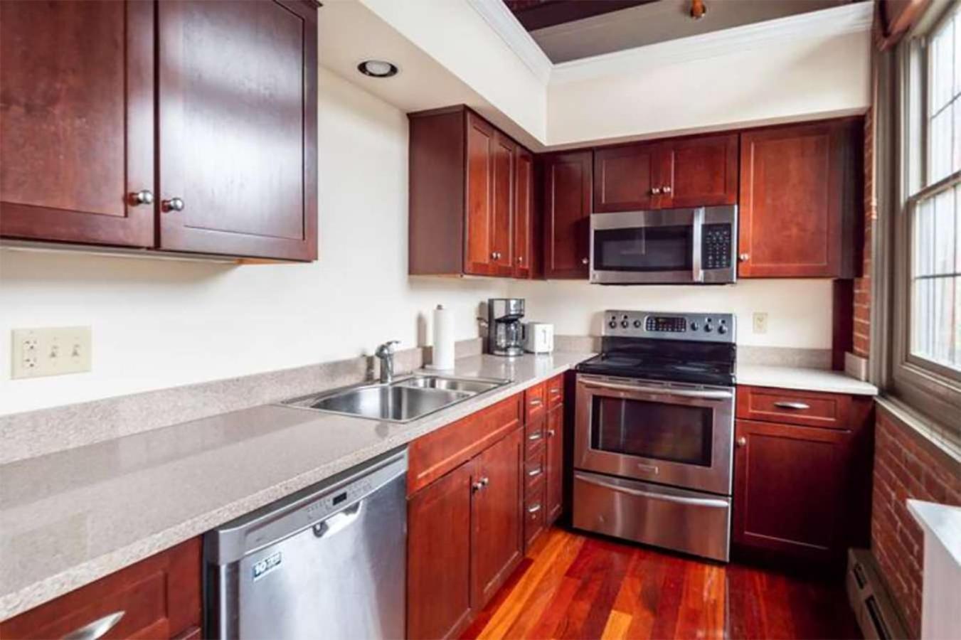 Jennifer'S Riverfront Foundry Apartment Downtown โพรวิเดนซ์ ภายนอก รูปภาพ